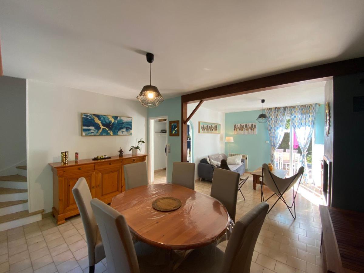 Maison avec piscine et sauna à Vire Extérieur photo