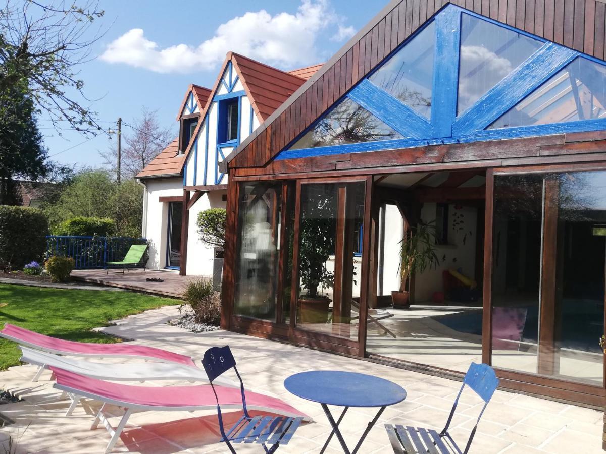 Maison avec piscine et sauna à Vire Extérieur photo